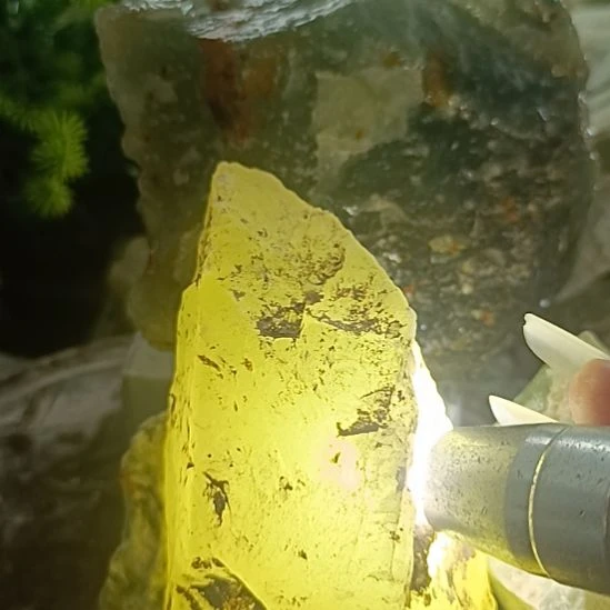 蛇纹石玉合金珠宝奇石