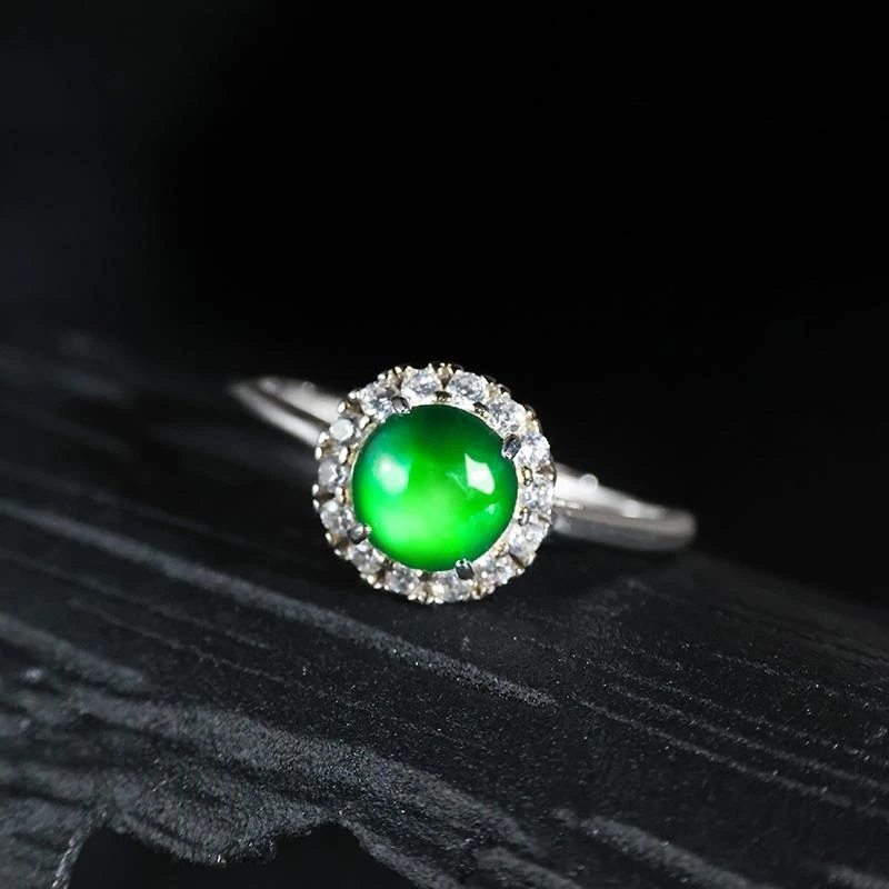 2025新中式阳绿仿水晶蛋面戒指小众设计时尚轻奢送女友礼物