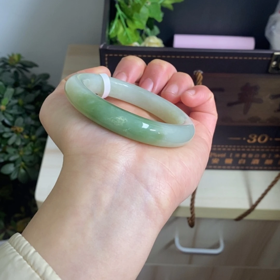 【闪购商品】和田玉（碧玉）手镯未镶嵌