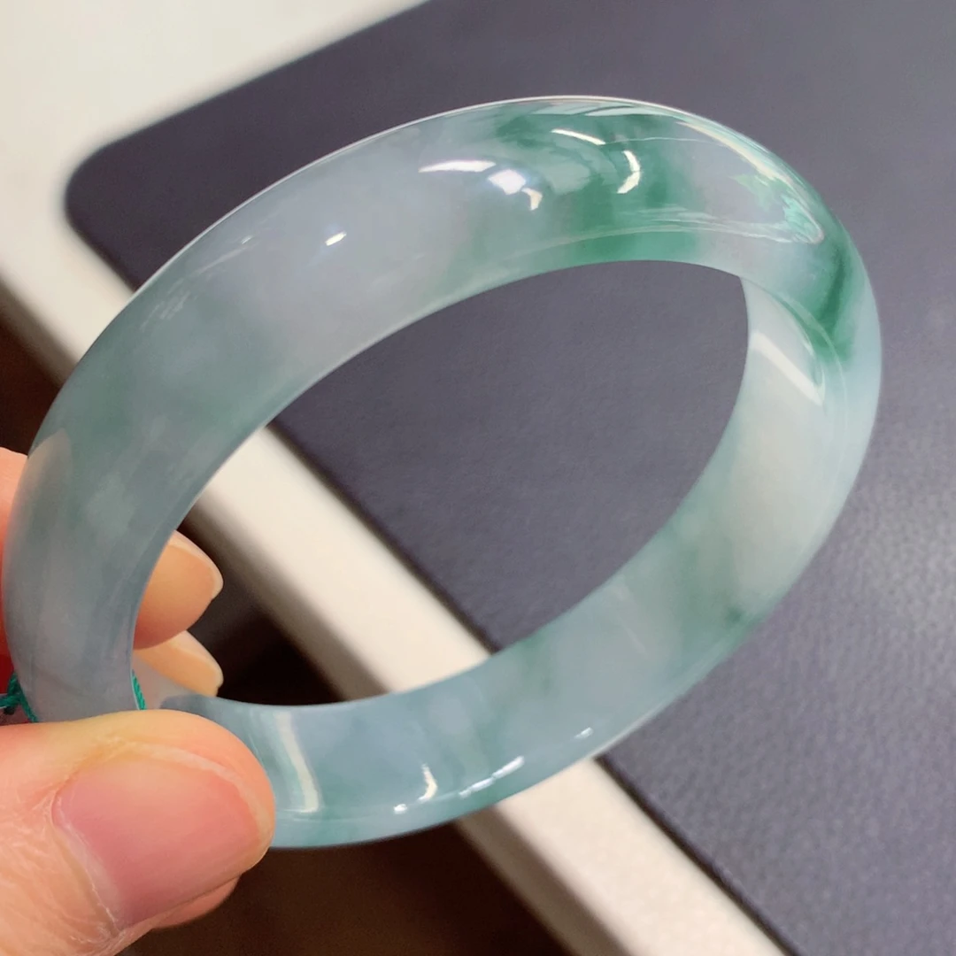 未镶嵌手镯翡翠翡翠