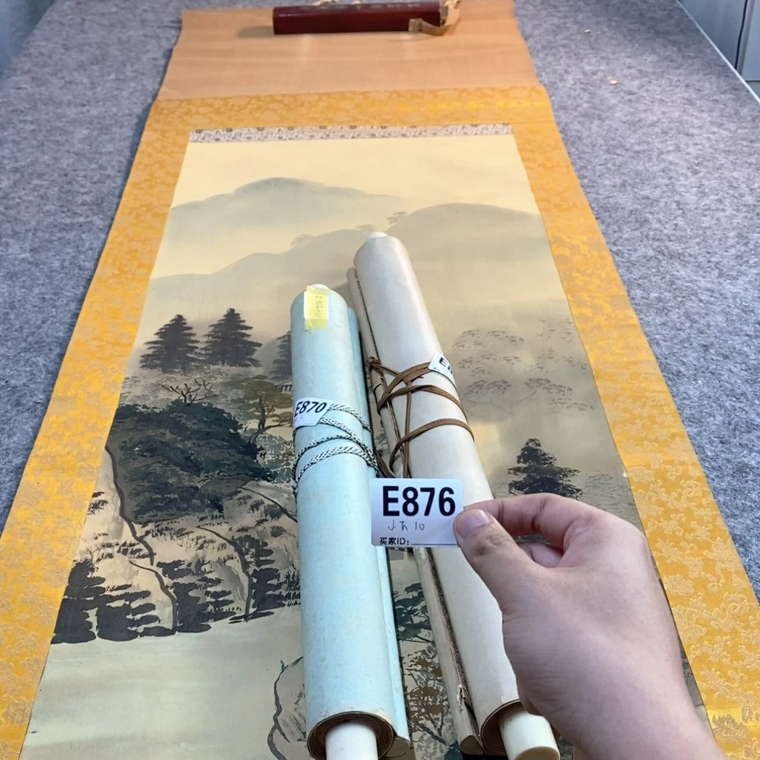 小***瓦文化创意装饰美术品