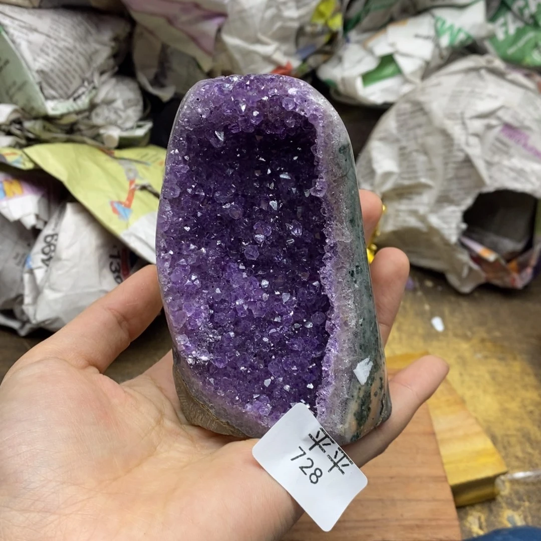 紫晶乌拉圭未镶嵌