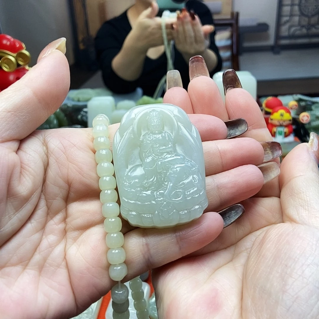 颈饰未镶嵌和田玉玉