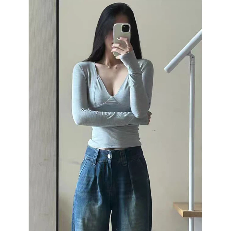 设计感T恤长袖秋季新款V领别致辣妹修身显瘦短款打底基础洋气上衣