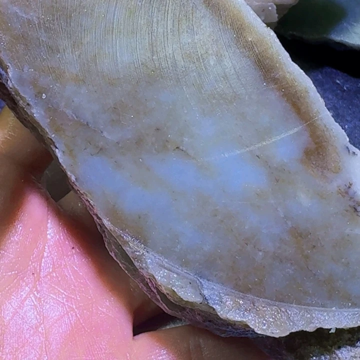 和田玉未镶嵌珠宝半成品