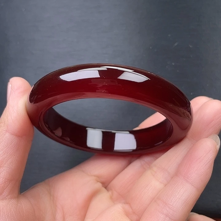 玛瑙/玉髓手镯未镶嵌55