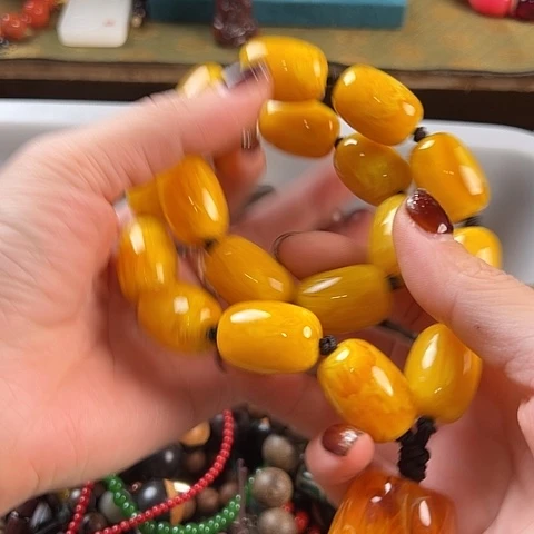 琥珀未镶嵌手链以图片图片为主