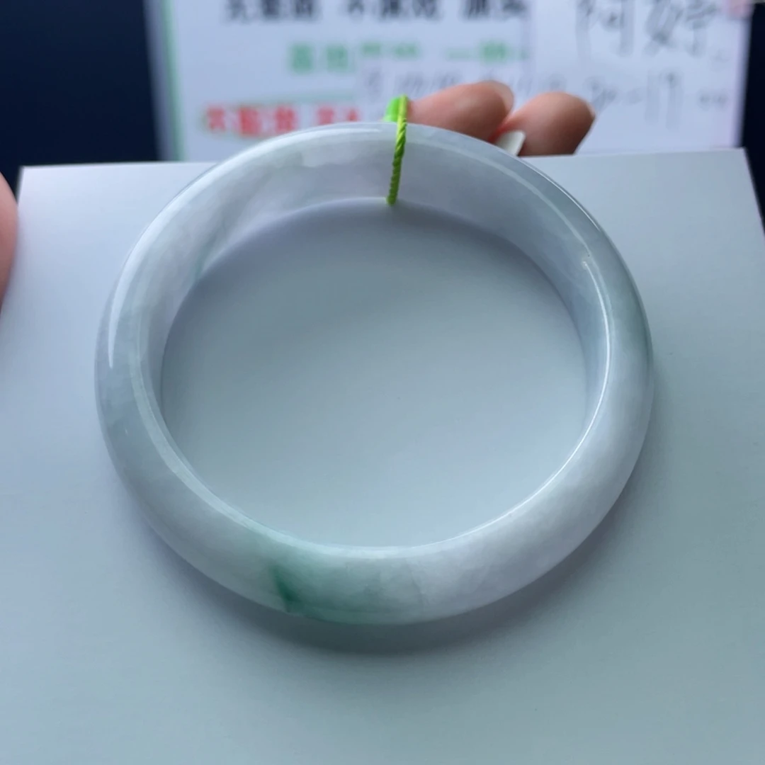 爱****翡翠未镶嵌手镯56