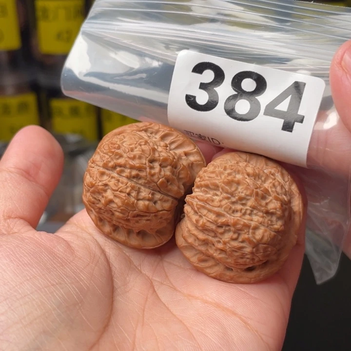 霸***气把件文玩核桃36血麒麟