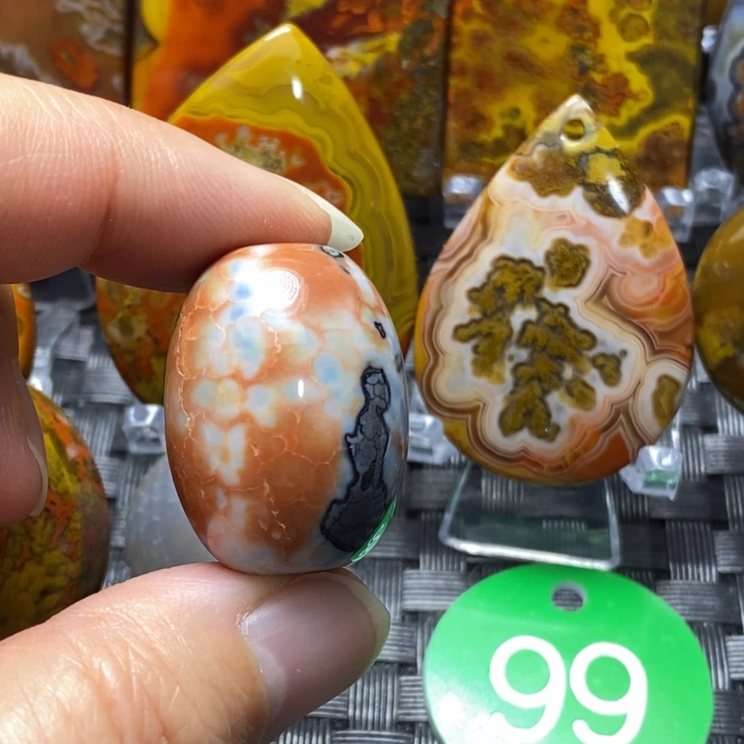 未镶嵌颈饰玛瑙/玉髓一*力