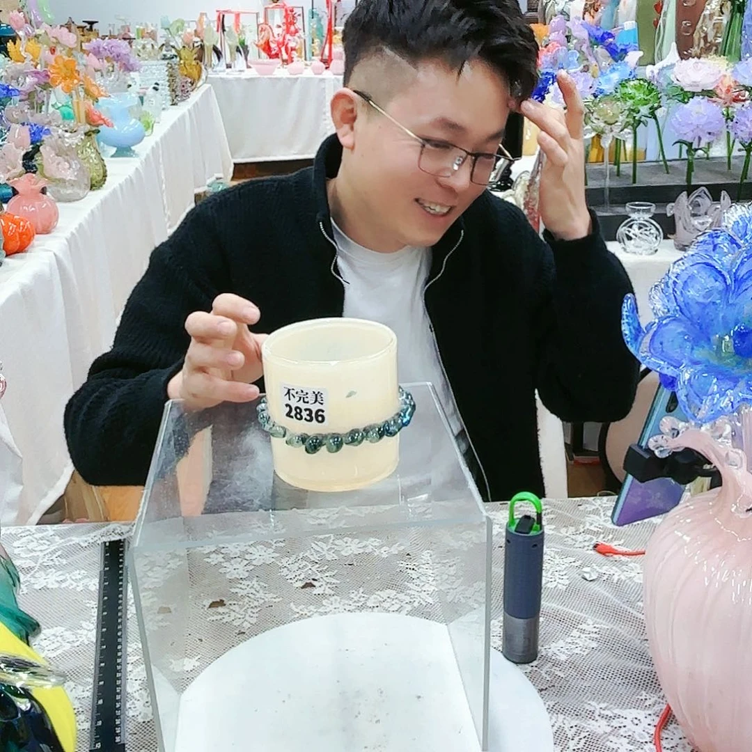 福利不退不换琉璃摆件