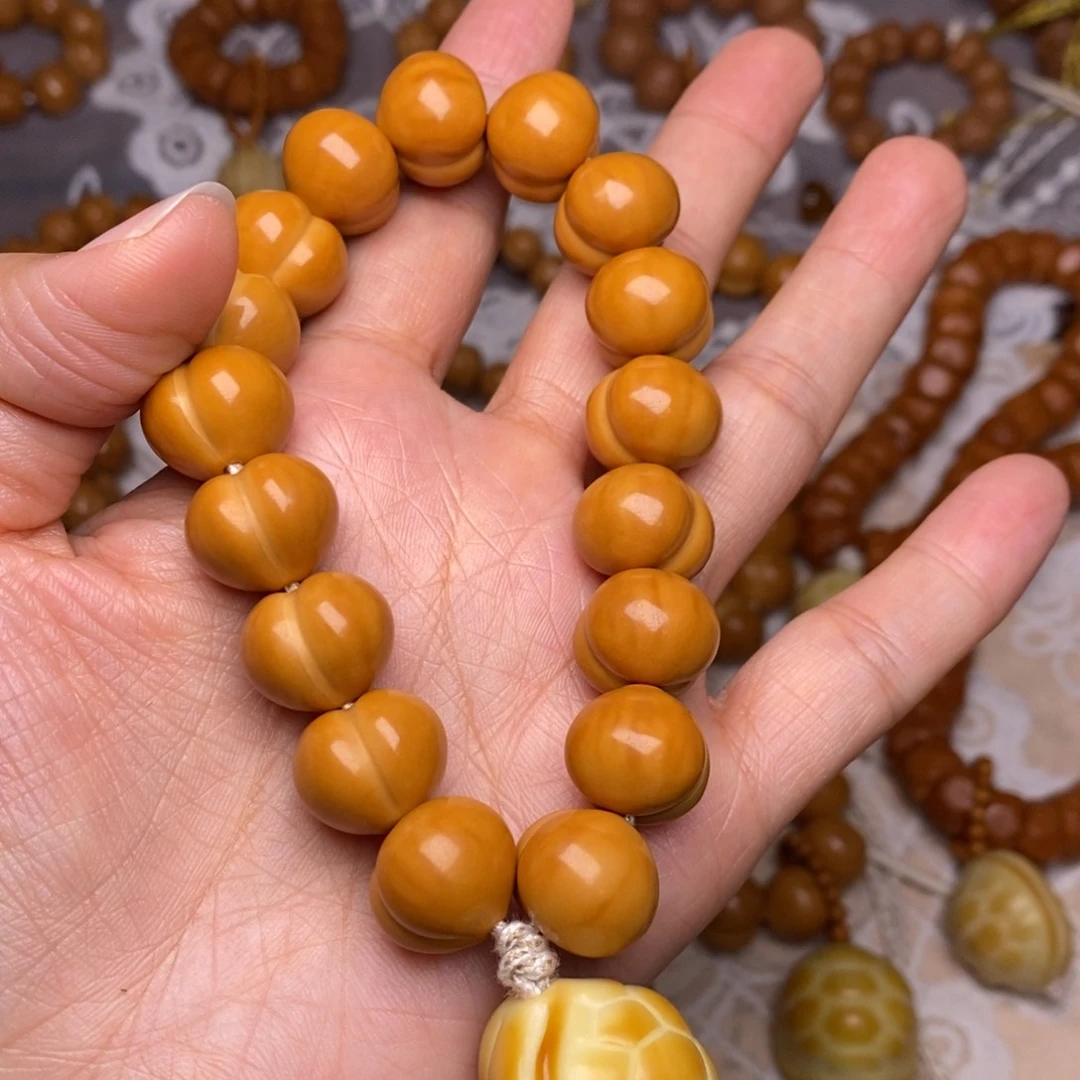 把件猴头核桃柯基屁桃龟甲