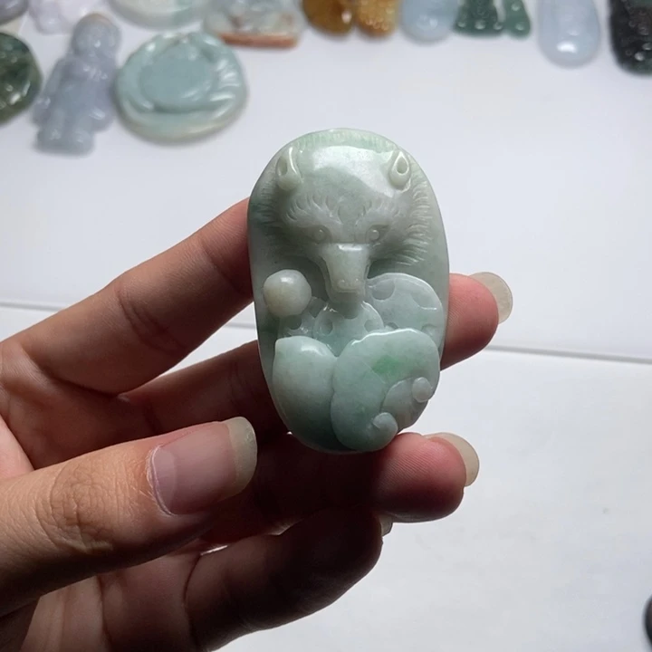 翡翠未镶嵌颈饰狼牌17