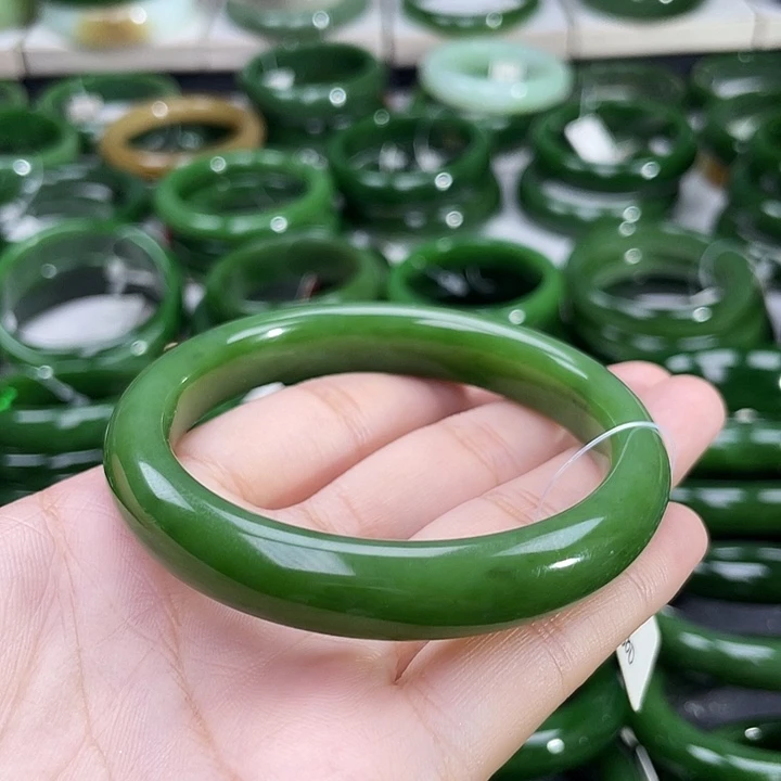 和田玉（碧玉）手镯未镶嵌
