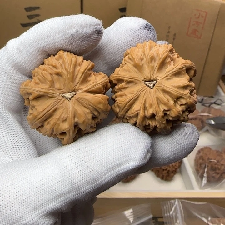 桃核把件N***哥39尺寸御龙三棱