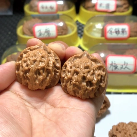 文玩核桃吊坠野生