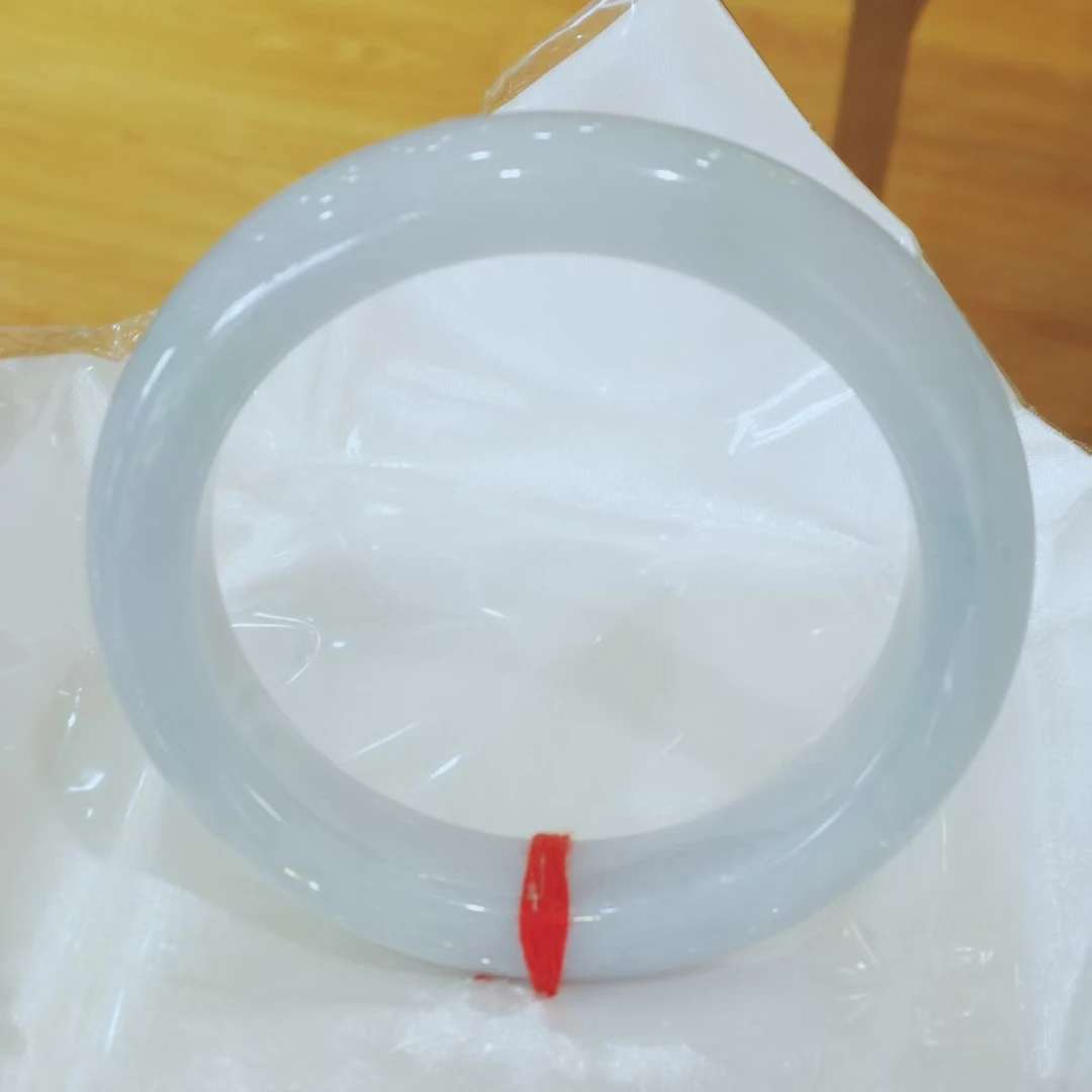 天然翡翠手镯,细腻温润