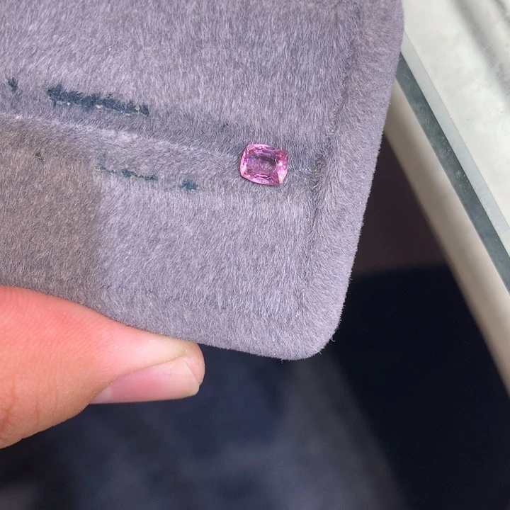 尖晶石裸石未镶嵌0.7克拉