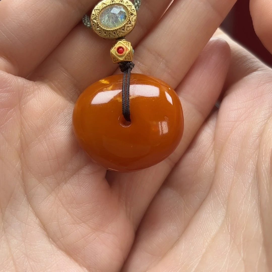 琥珀裸石未镶嵌21扣子