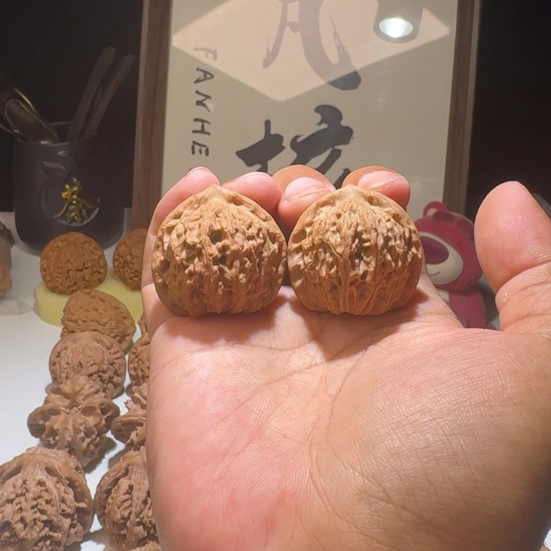 吊坠文玩核桃35尺寸原树龙胆公子帽