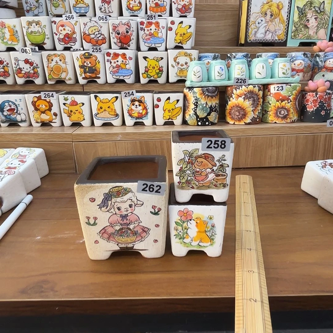 ·***八23455678手绘花盆