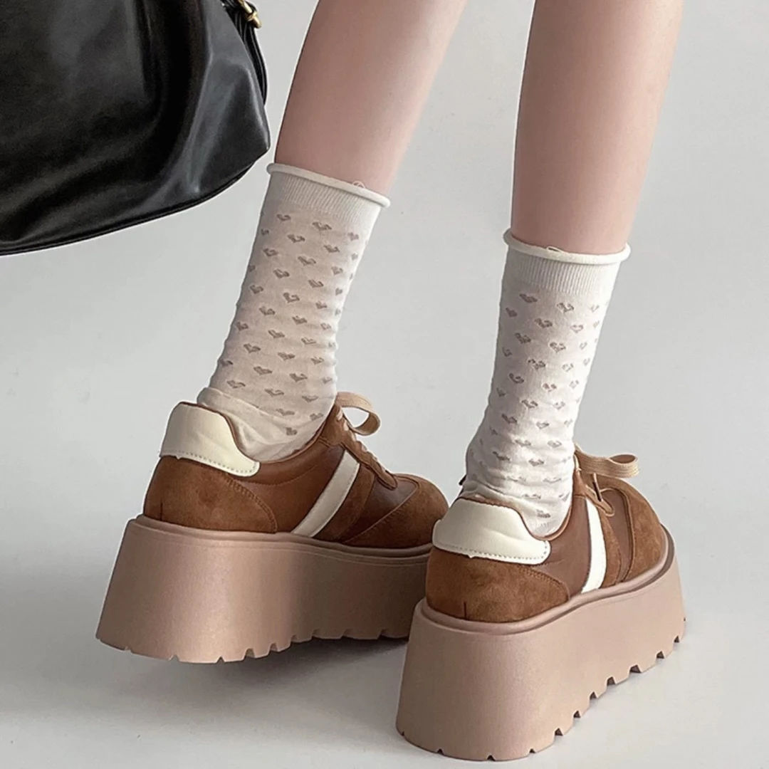 505超厚底女鞋2025春季新款百搭增高小个子红色本命年休闲鞋