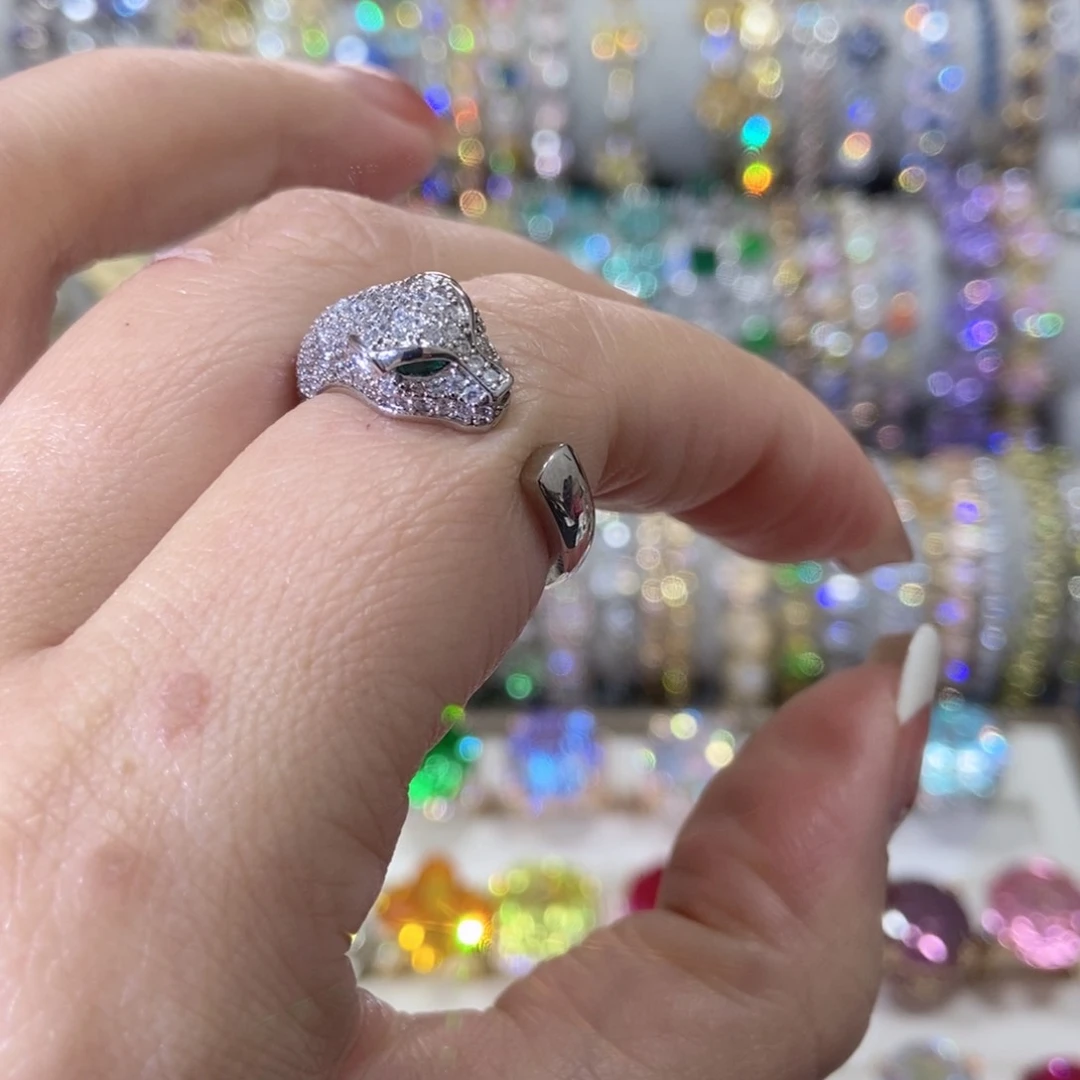 66锆石（处理）戒指