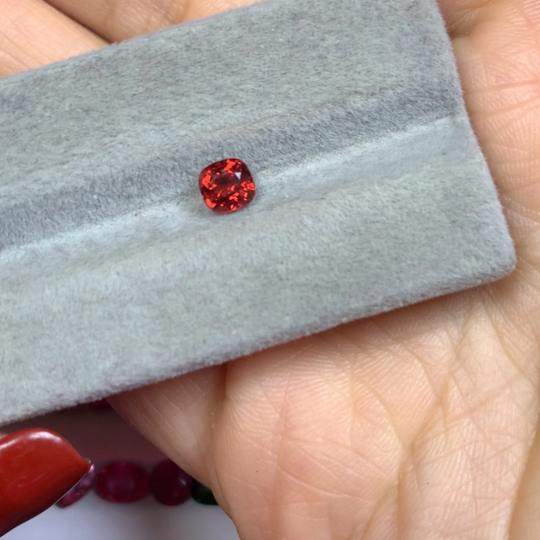 尖晶石裸石未镶嵌红色尖晶