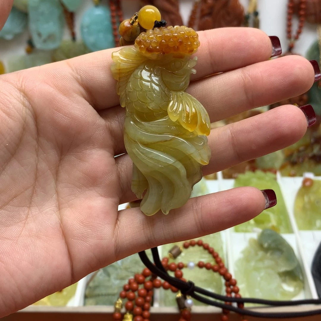 蛇纹石玉颈饰未镶嵌無*性