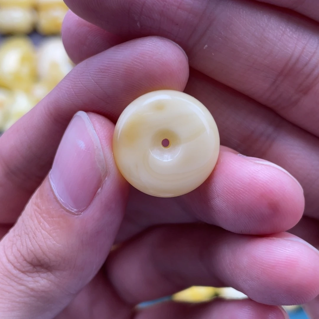 琥珀未镶嵌裸石蜜蜡