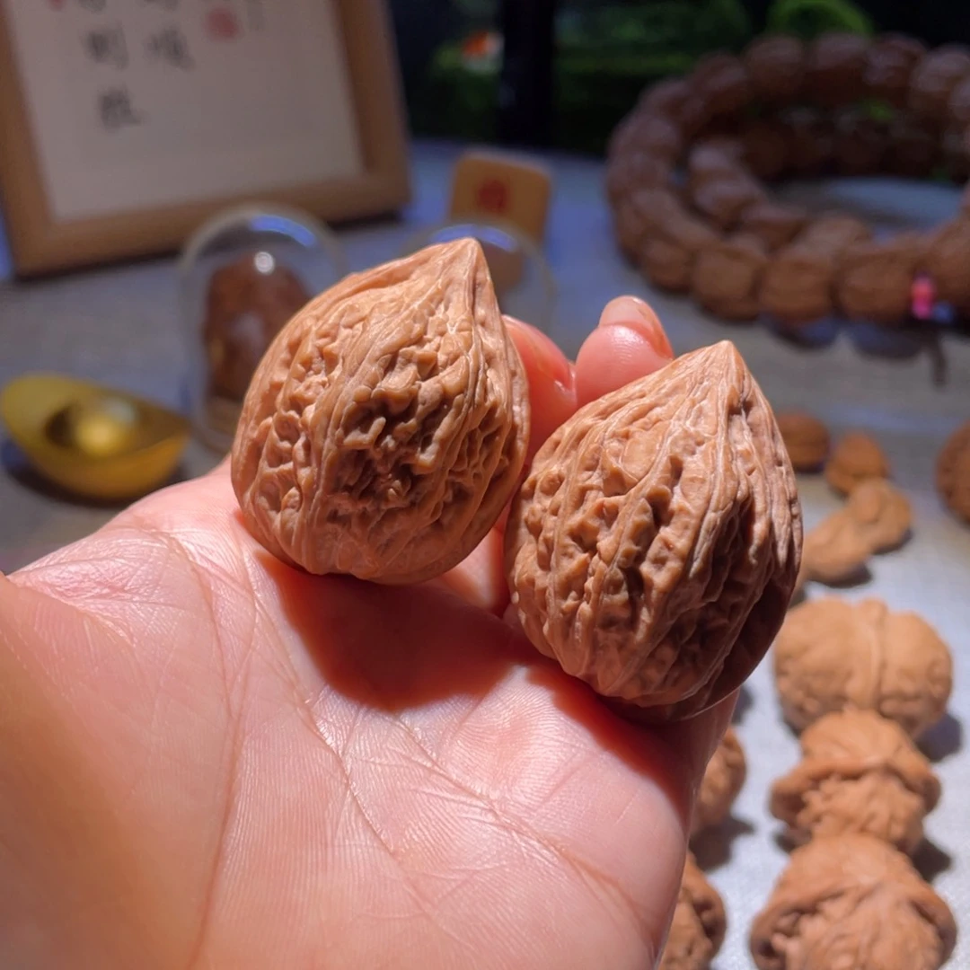 桃核把件全品瓷瓶鸭嘴兽