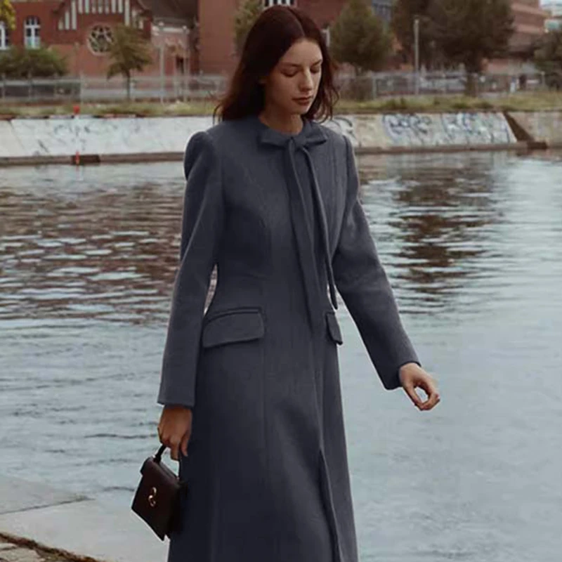 【V】【有里布】飘带领毛呢外套长袖暗扣赫本风保暖长款大衣DM0182