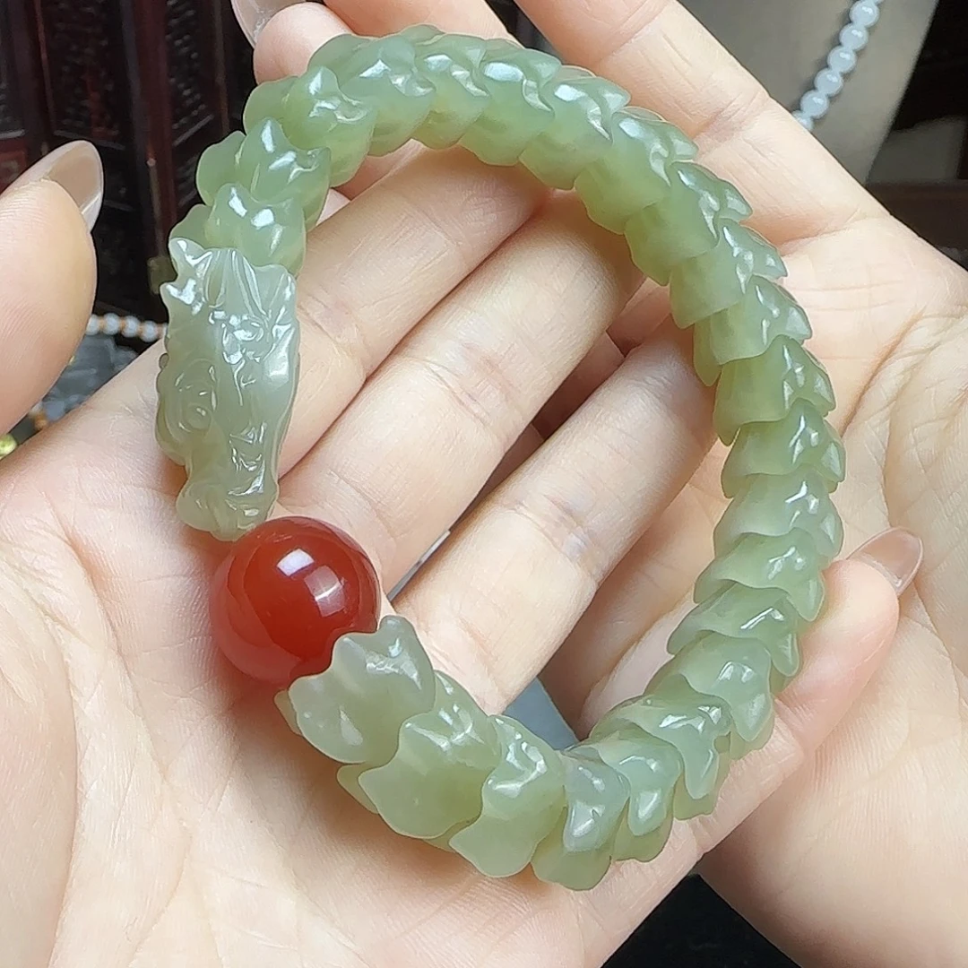 和田玉未镶嵌颈饰定制发货