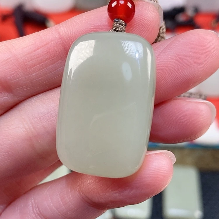 【闪购商品】颈饰未镶嵌和田玉