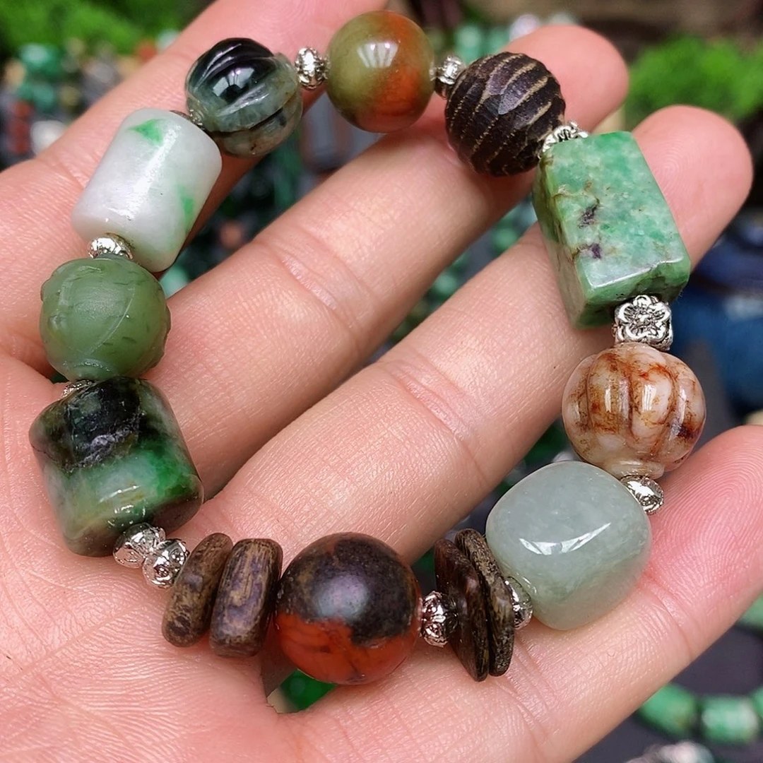 翡翠手链未镶嵌漂亮美眉