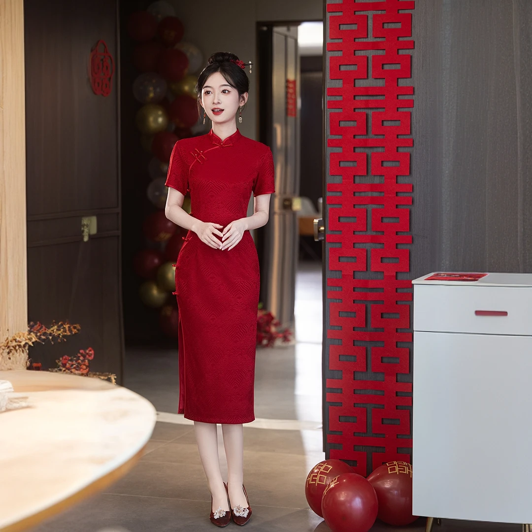 红色旗袍新中式年轻款敬酒服订婚礼服新娘女晨袍喜庆领证当天便装