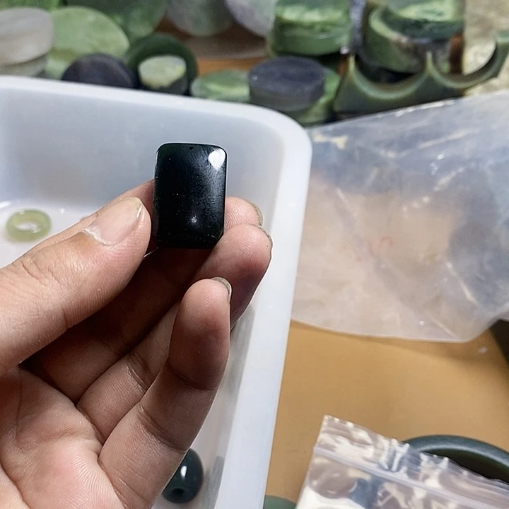 紫***9和田玉（糖玉）未镶嵌珠宝半成品