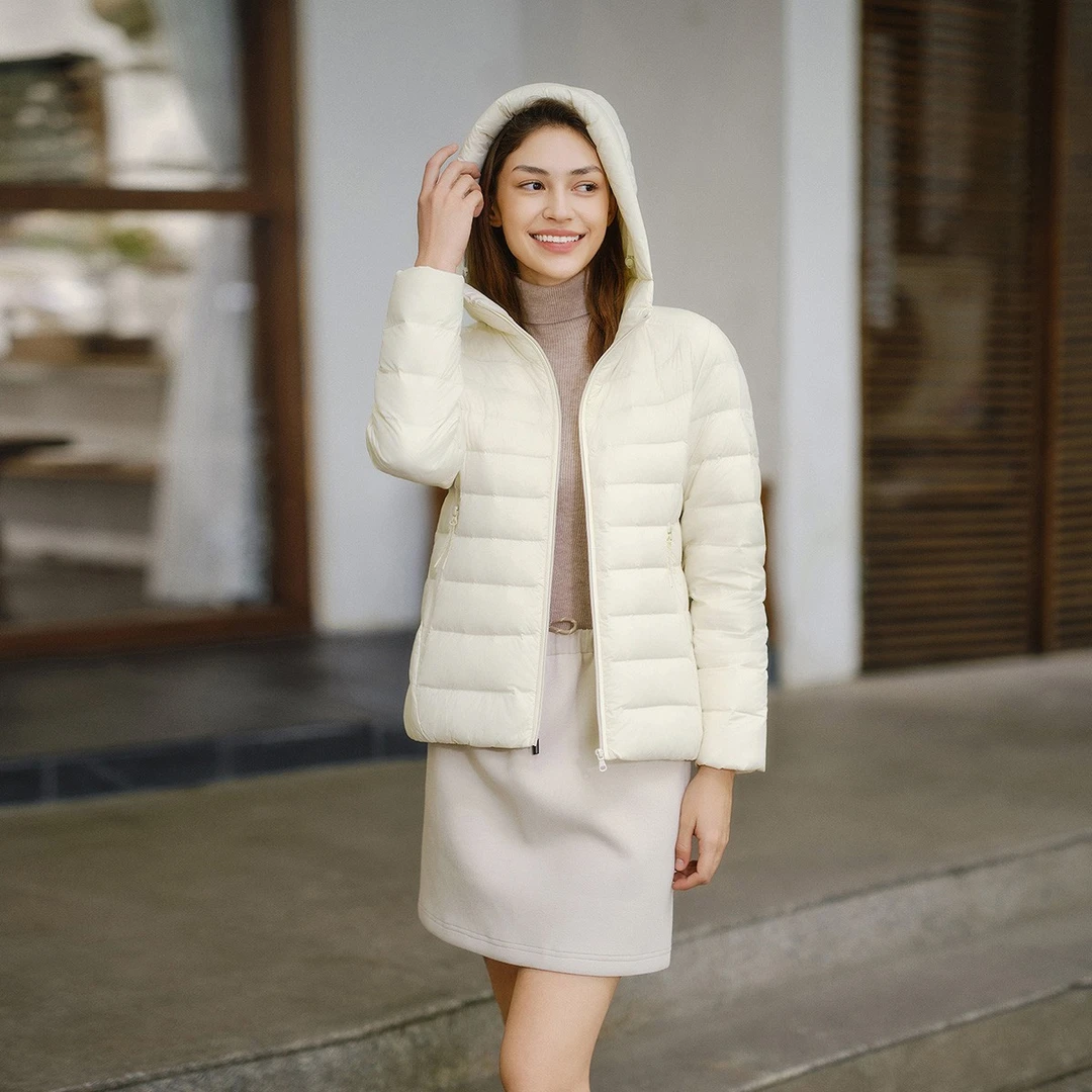 【达人专享】坦博尔短款时尚连帽轻羽绒TB5330218Z