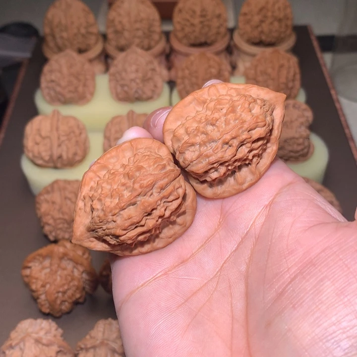 核桃文玩核桃把件朱雀