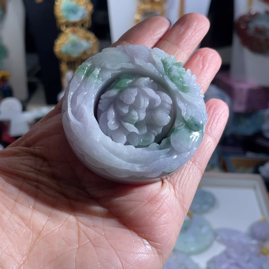 翡翠颈饰未镶嵌翡翠春彩双吊坠