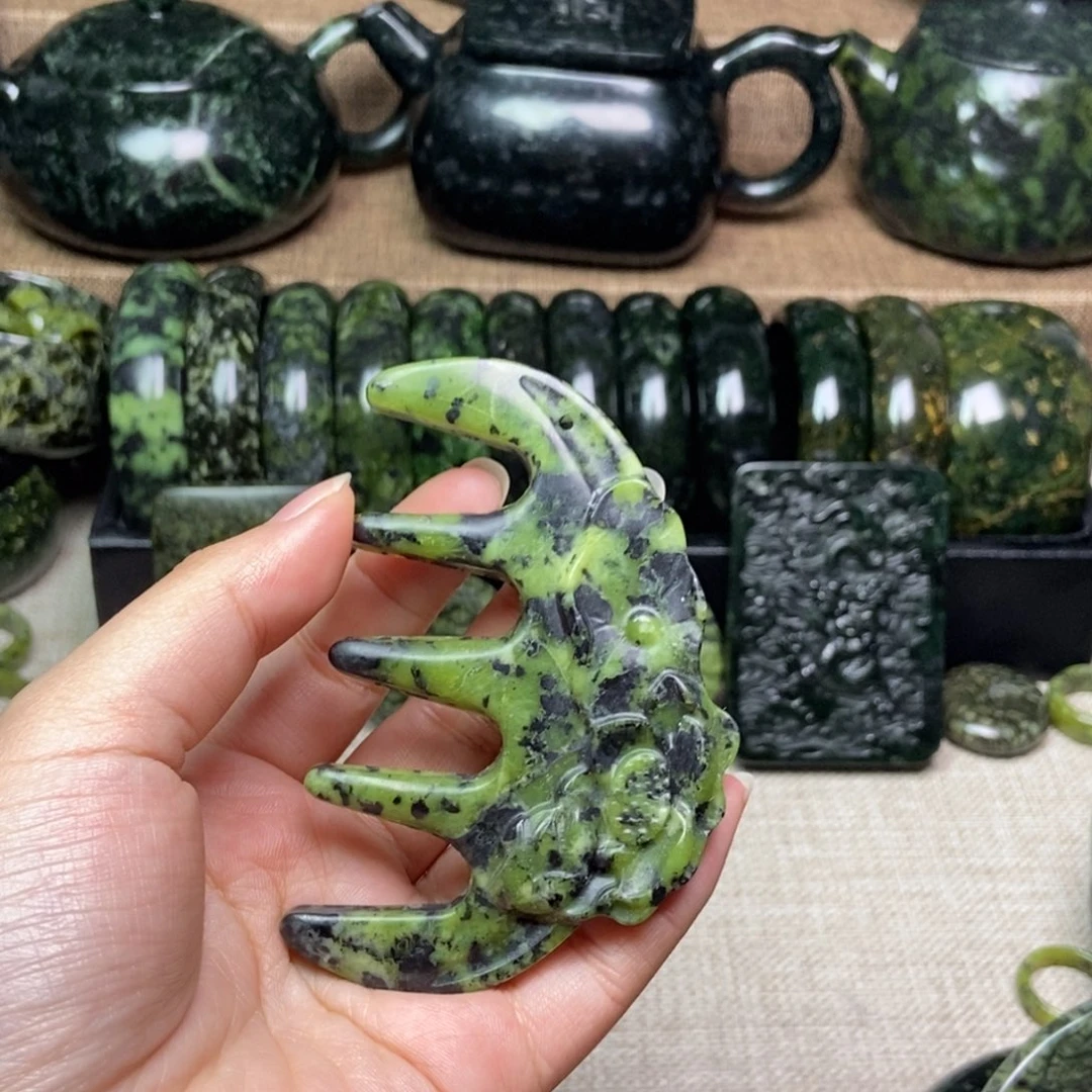 蛇纹石玉手镯未镶嵌幸**定微瑕