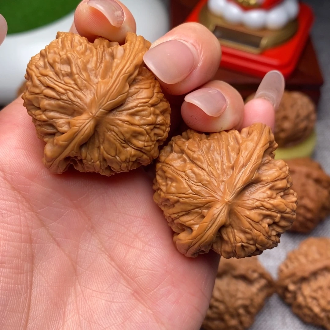 把件文玩核桃精品白狮子41尺寸
