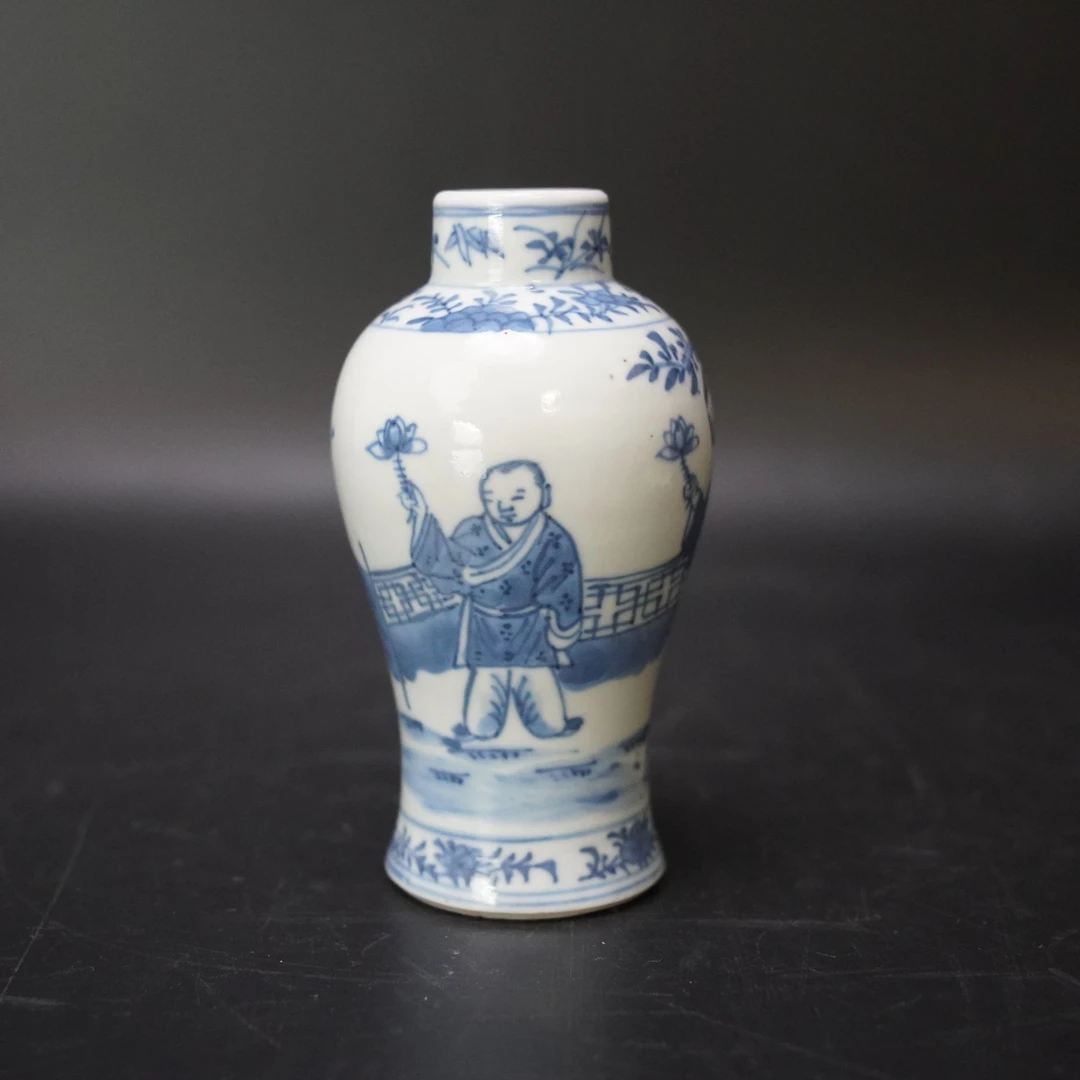 Lot.25070573清光绪青花人物故事纹小赏瓶 高：约12.4cm