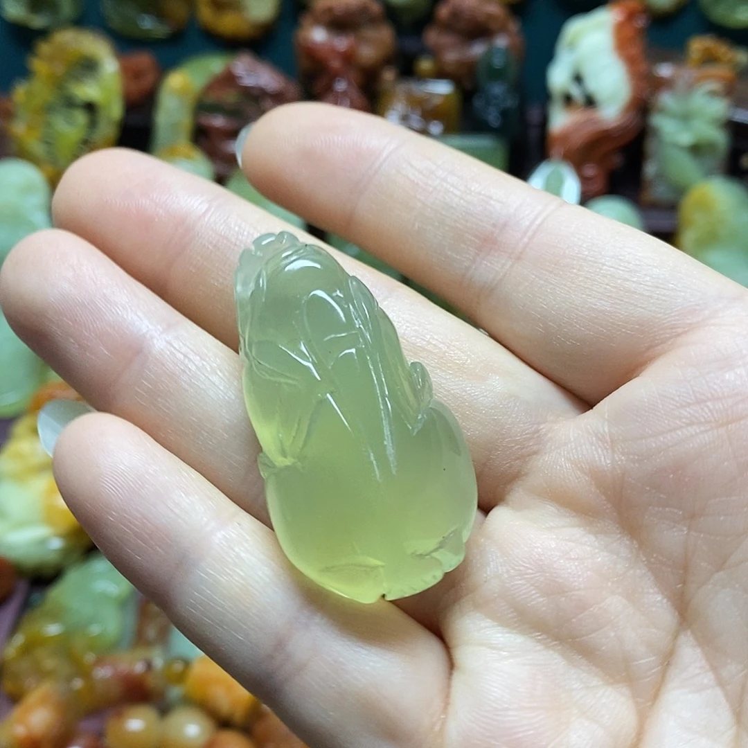 岫玉未镶嵌吊坠(赠链)