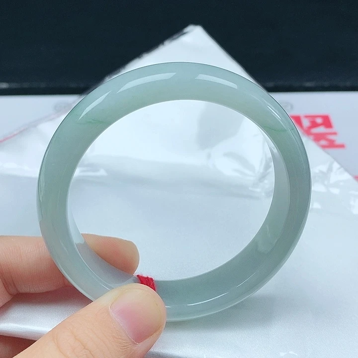 翡翠手镯未镶嵌天然翡翠手镯