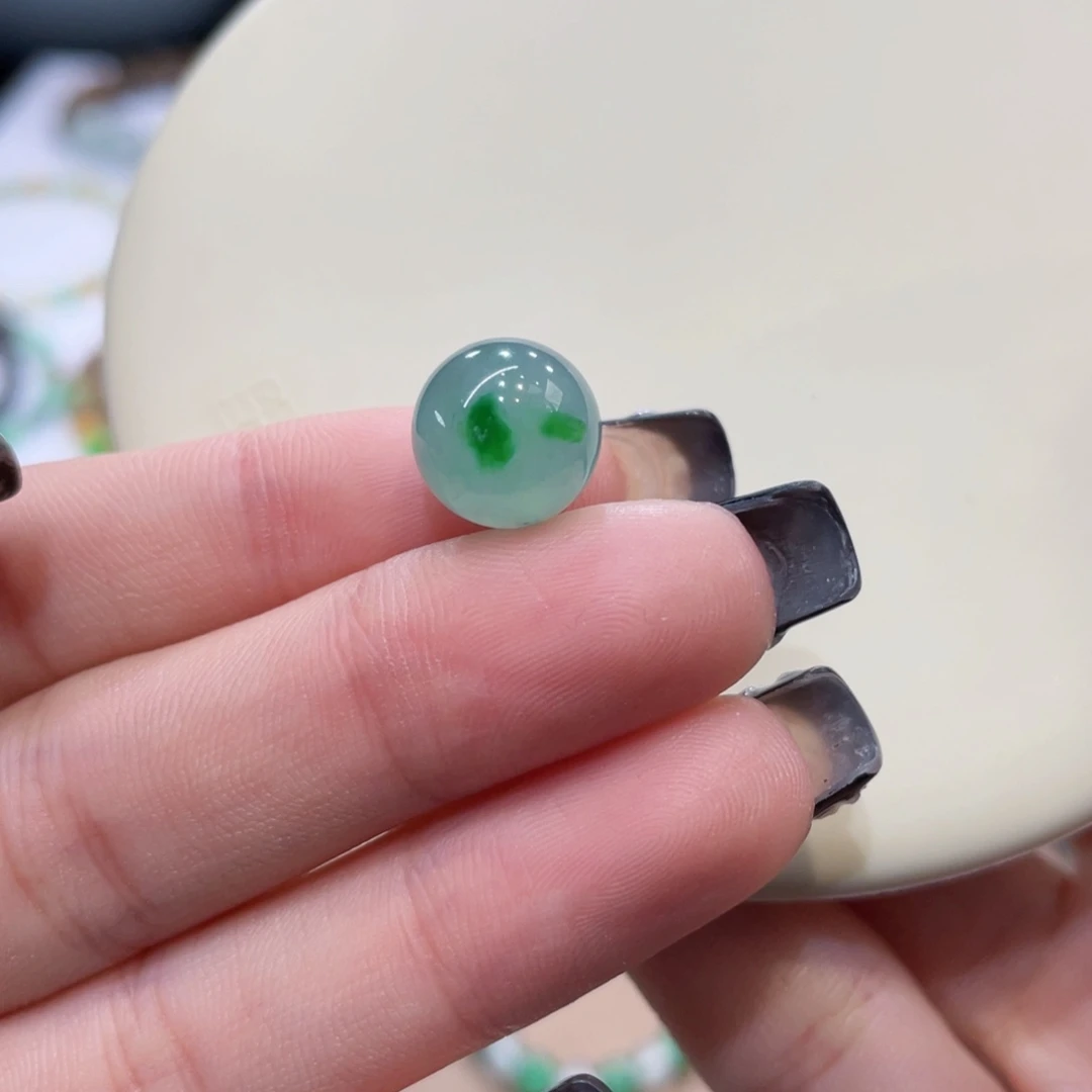 未镶嵌手链翡翠等*黑卡10.5