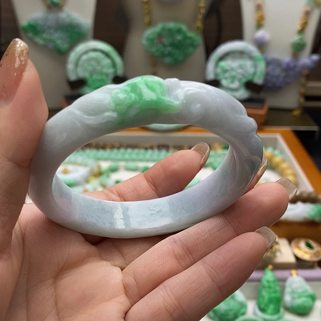 翡翠未镶嵌颈饰天然56/57