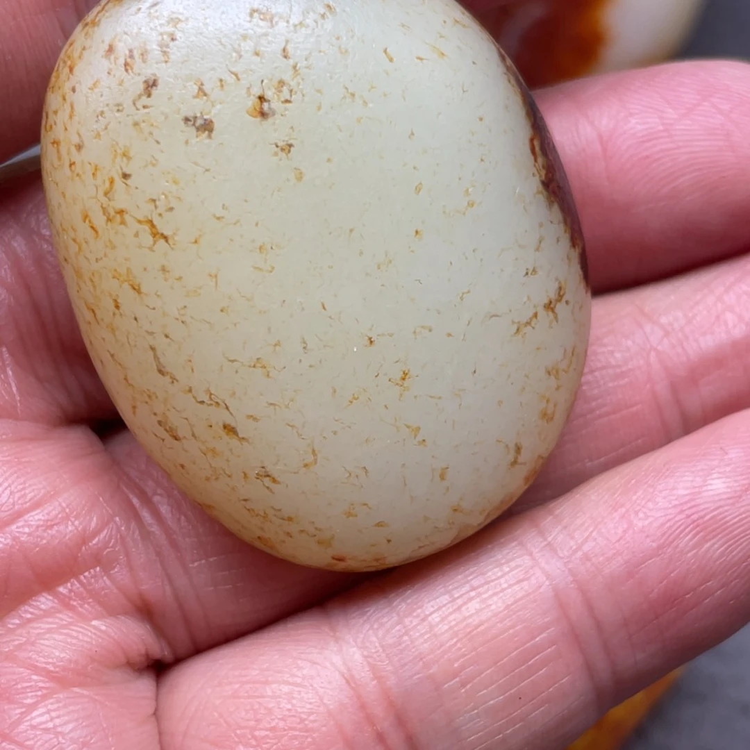 和田玉未镶嵌把件