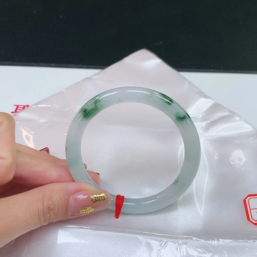 翡翠手镯未镶嵌天然翡翠A货401