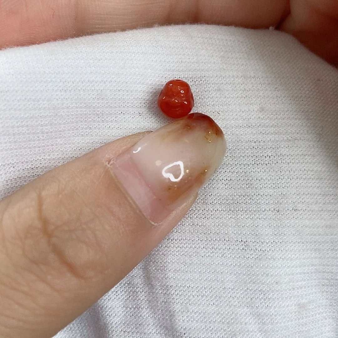 南红玛瑙未镶嵌珠宝奇石